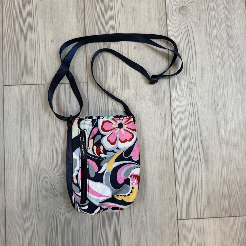 Vera Bradley Lighten Up Water Bottle Floral Paisley Crossbody Bag Navy Small